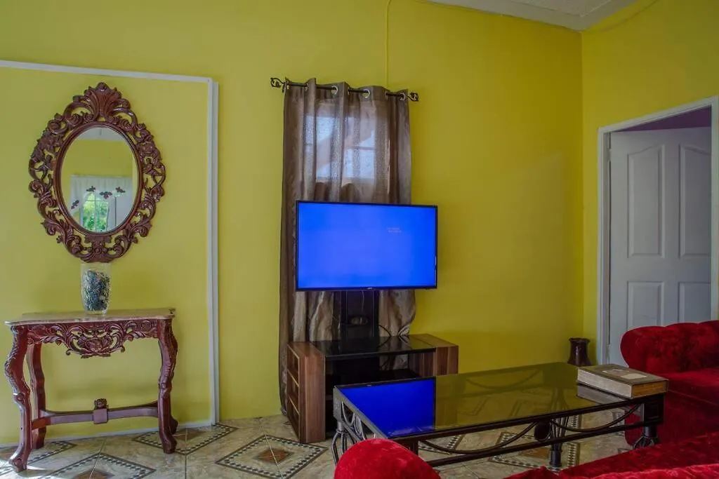 Savan Suite - Caribbean Estates - Gated Community Portmore 0*,  Jamaica